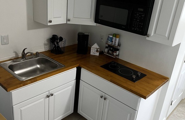 Remodeled studio apartment centrally located