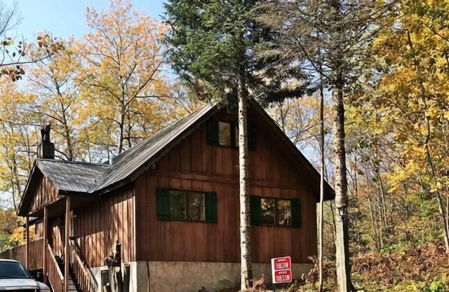 Rendezvous Cabin ~ A/C & Ensuite Sauna & More!