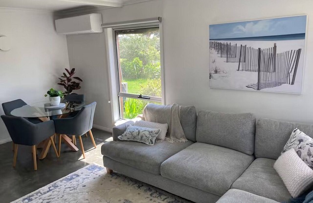 Renovated 2 Bedroom Unit Close to the Main Street