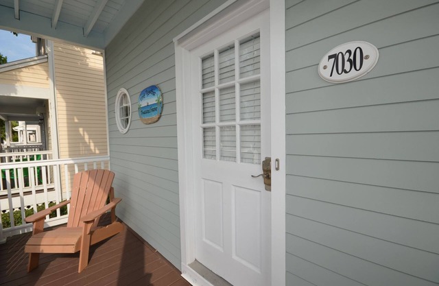Renovated 2BR Villa with Spa, Water Views & Private Patio with Private Dip Pool!