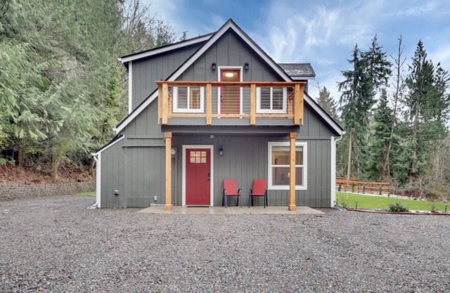 Renovated cabin in the woods!