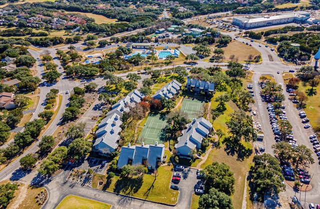 Renovated Condo for a Tranquil Getaway by Lake Travis