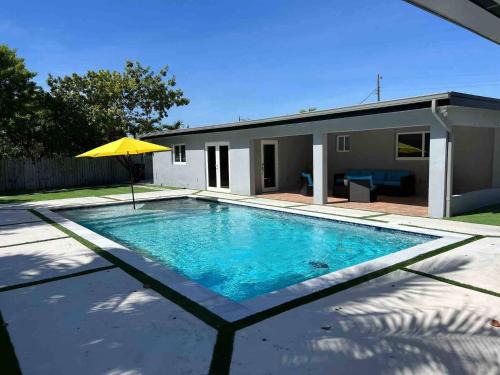 Renovated Grand Villa Paradise Amazing pool, BBQ & Ping Pong