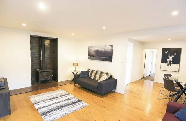 Renovated House Stunning Mountain Views
