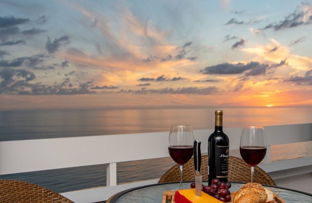 Renovated Redington Towers Beachfront Condo With Spectacular Views