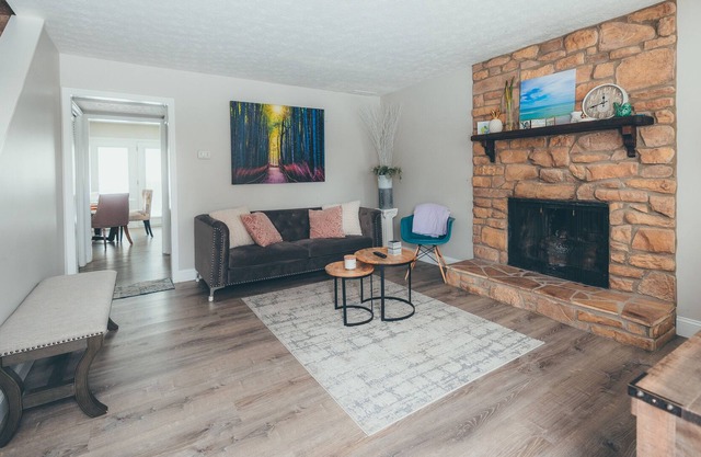 Renovated Townhouse - Convenient, Quiet and Cozy!