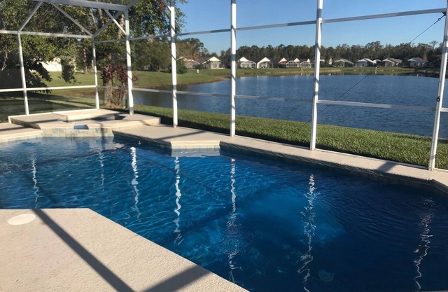 Renovated Waterfront 4Bd/2Bth Home w/Pool&Spa 20Min to Disney/Shops/Universal