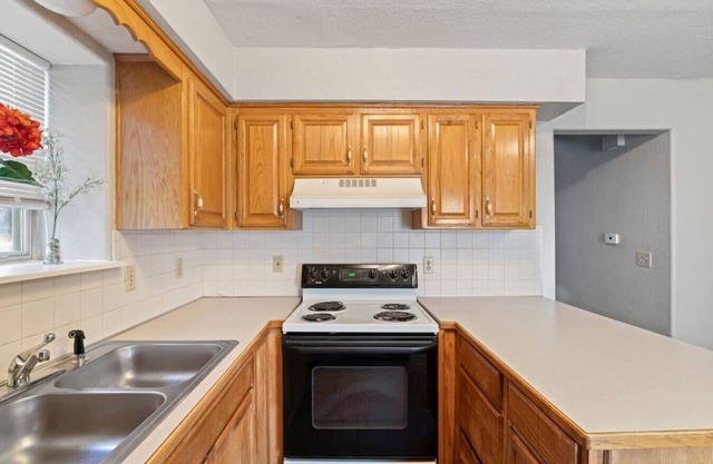 Rental in Charming Independence, Missouri: Your Ideal Home Away from Home!