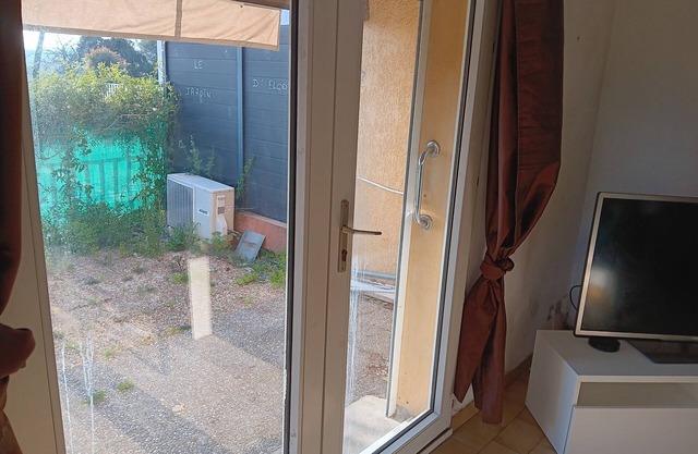 Rental Semi-detached house