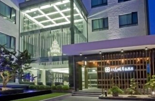 Renyi Lake Hotel