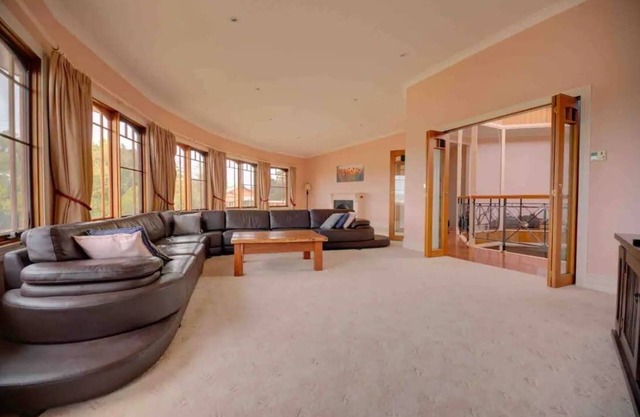 Reservoir - Truly Unique - Sleeps 14