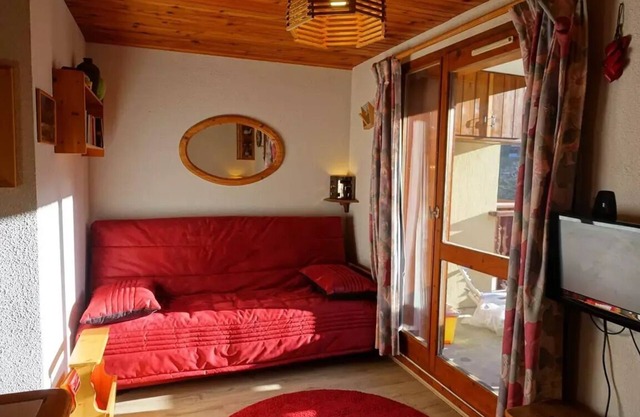 Residence Val Blanc 1 - Apartment 4 to 5 people with elevator. Well equipped, cozy, village center