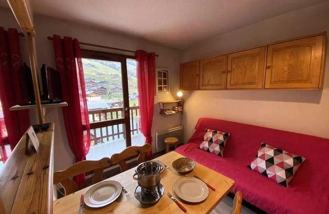 Residence Val Blanc 2 - Apartment 4 pers. village center, near the departure of the slopes