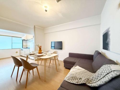 Residence Yu - Spacious 2BR Apartment Central Yet Peaceful Stay