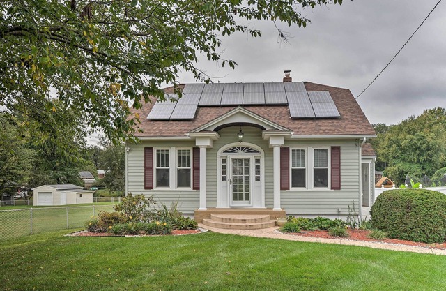 Residential Hideaway: Explore Baltimore & DC!