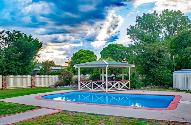 Rest Point Motor Inn