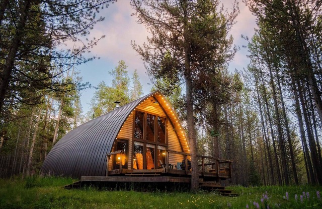 Retro A-Frame w/Hot Tub, Perfect Couple's Getaway