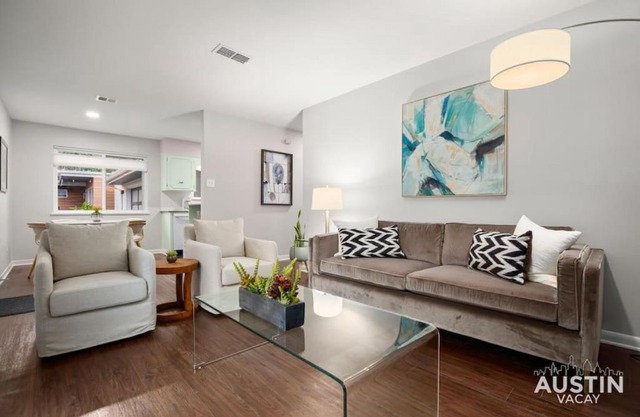 Retro Chic Old Austin Charm with Updated Features