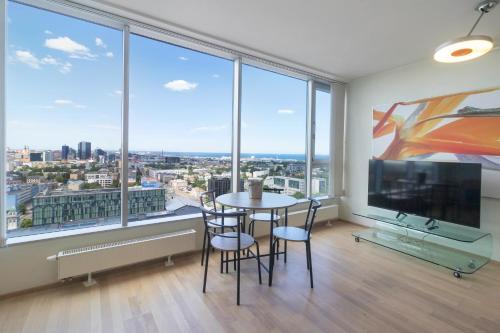 Revalia Fahle Airport Bus-Station Apartments with Best views
