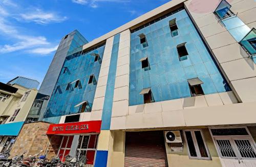 RG SUITES Mount Road