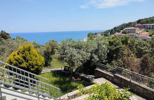 Rhea Panorama sea view house