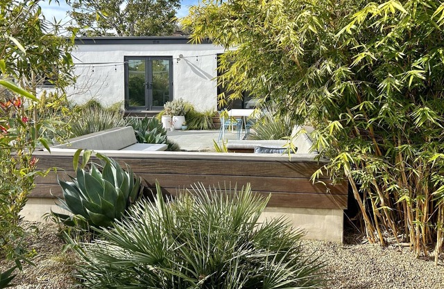 Richmond Springs East Bay gem w/ hot tub and lush private backyard