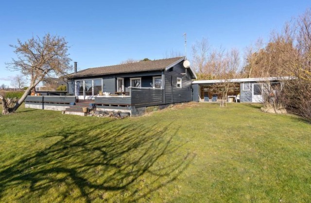 "Rico" - 200m from the sea by Interhome