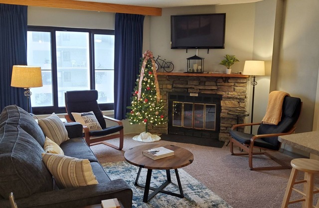 Ride and Relax Snowshoe Vacation Rental