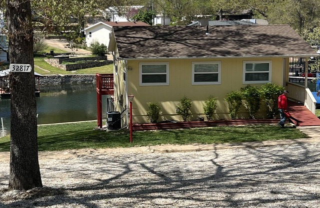 Right on the Water w/Own Dock, Pet Friendly Flat Lot, Wheel Chair accessible!