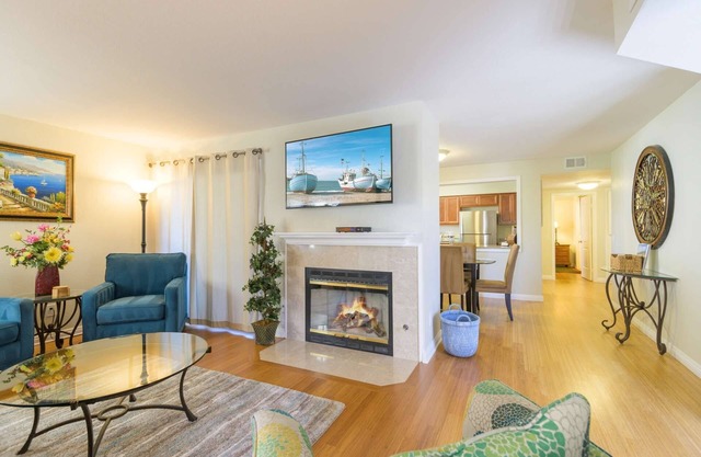 Ritz Pointe Rendezvous-AC - Walk to Salt Creek Beach!
