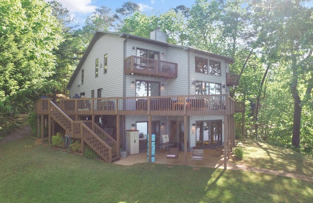 Rivendell at Smith Lake: 5 BR, 3.5 BA in Crane Hill, Sleeps 14