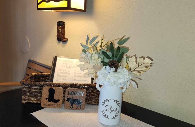 River Ranch Ground Floor Condo Steps to Rodeo and Saloon! 139