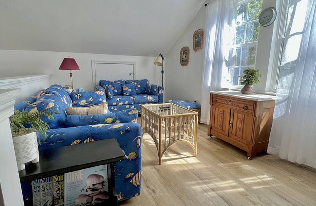 River Relaxation with amazing sunset views, 15 mins to Beach