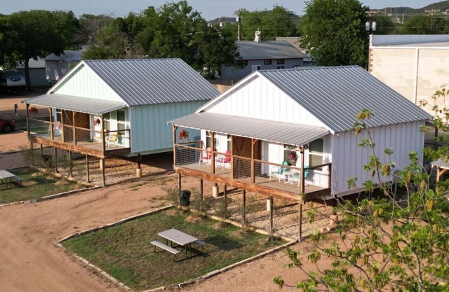 River View Double Queen Beds Cabin w/Porch #20