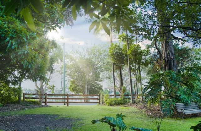 River view Garden Apartment