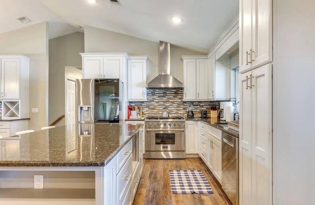 Riverfront Gibsonton Home ~ 12 Mi to Tampa!