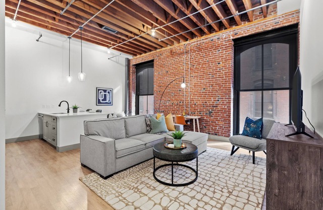 Riverfront Loft Steps from Arch & Convention Center - Walk to Stadium