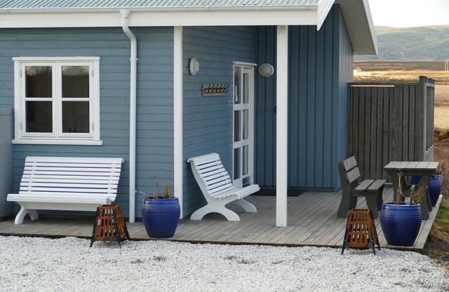 Riverfront romantic Asgardur vacation home of comfort