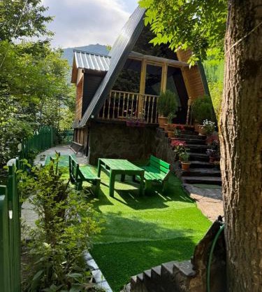 Riverhush cabin