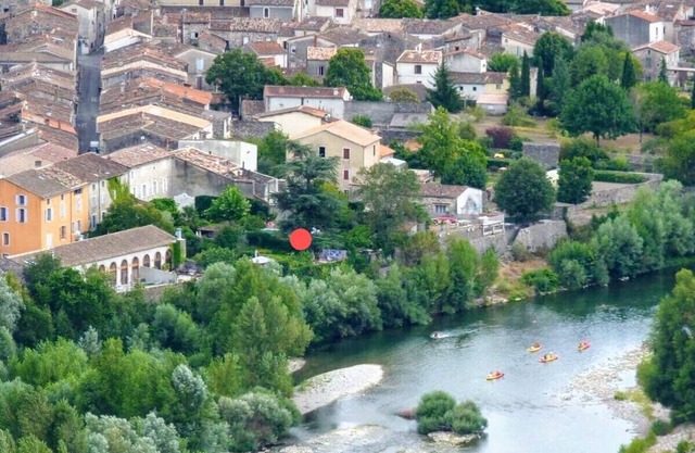 Riverside - Maison de Village Avec Grand Jardin au Bord du Fleuve Herault