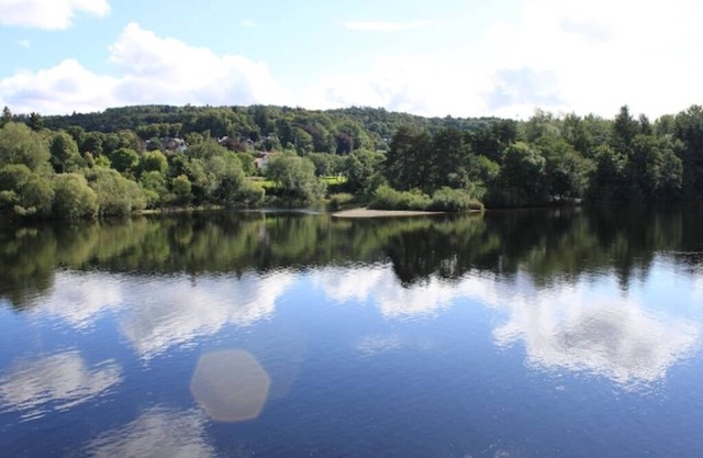 Riverside Apartment offering stunning views over River Taynn