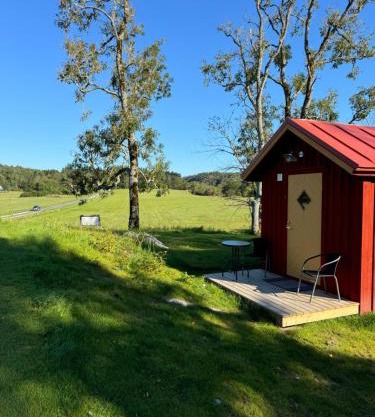Riverside Farm fish and family friendly cottage nr 4 Strömstaren