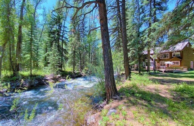 Riverside Home on the Florida River, Quiet Location, Pet Friendly, Great Views