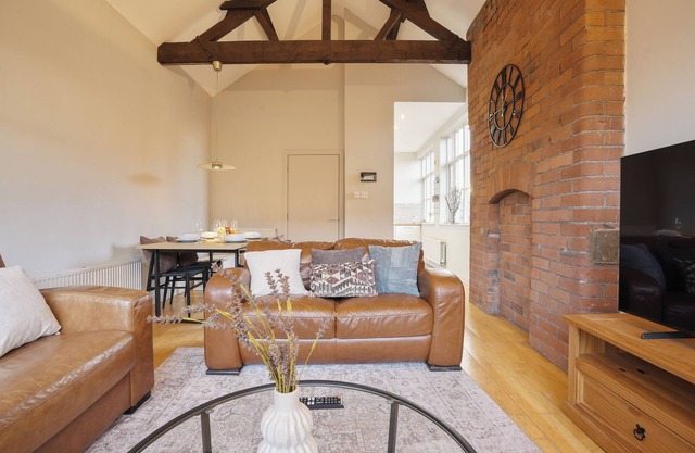 Riverside Loft - Free Parking - Gym - Riverview