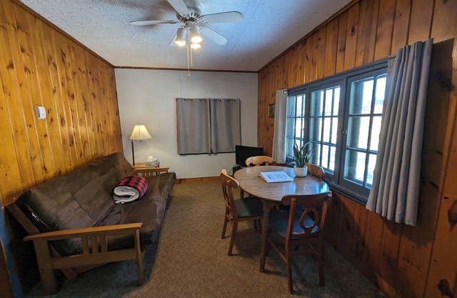 Riverside Point Resort #6 | 2 Bed, 1 Bath
