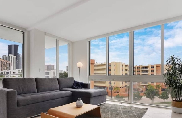 Roami at Sunny Isles | Rooftop Pool | 2 Bedroom
