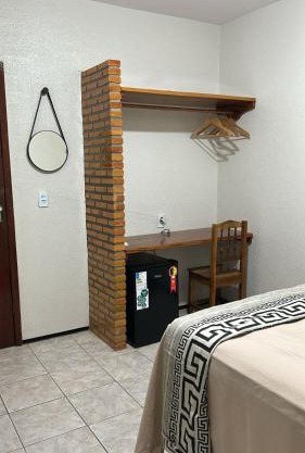 Rochas - Suíte no Centro de Viçosa do Ceará