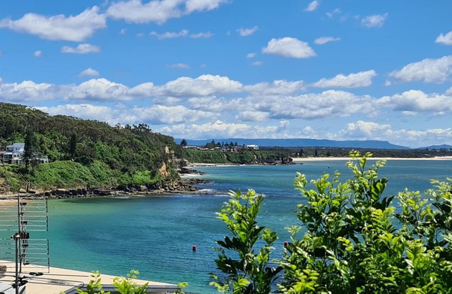 Rockpool Beach House - AMAZING views
