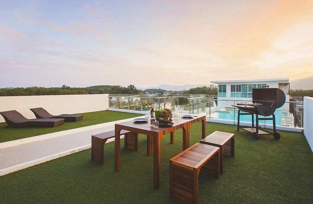 Romantic and comfortable property ideally located