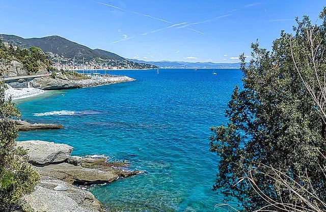 Romantic apartment for two for vacation on the Riviera di Ponente.